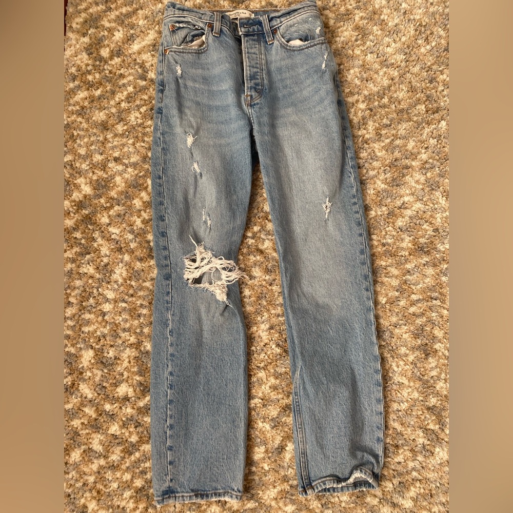 ABERCROMBIE & FITCH Light Blue High-Rise Ripped Jeans